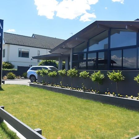 Absolute Lake View Motel Таупо Екстер'єр фото