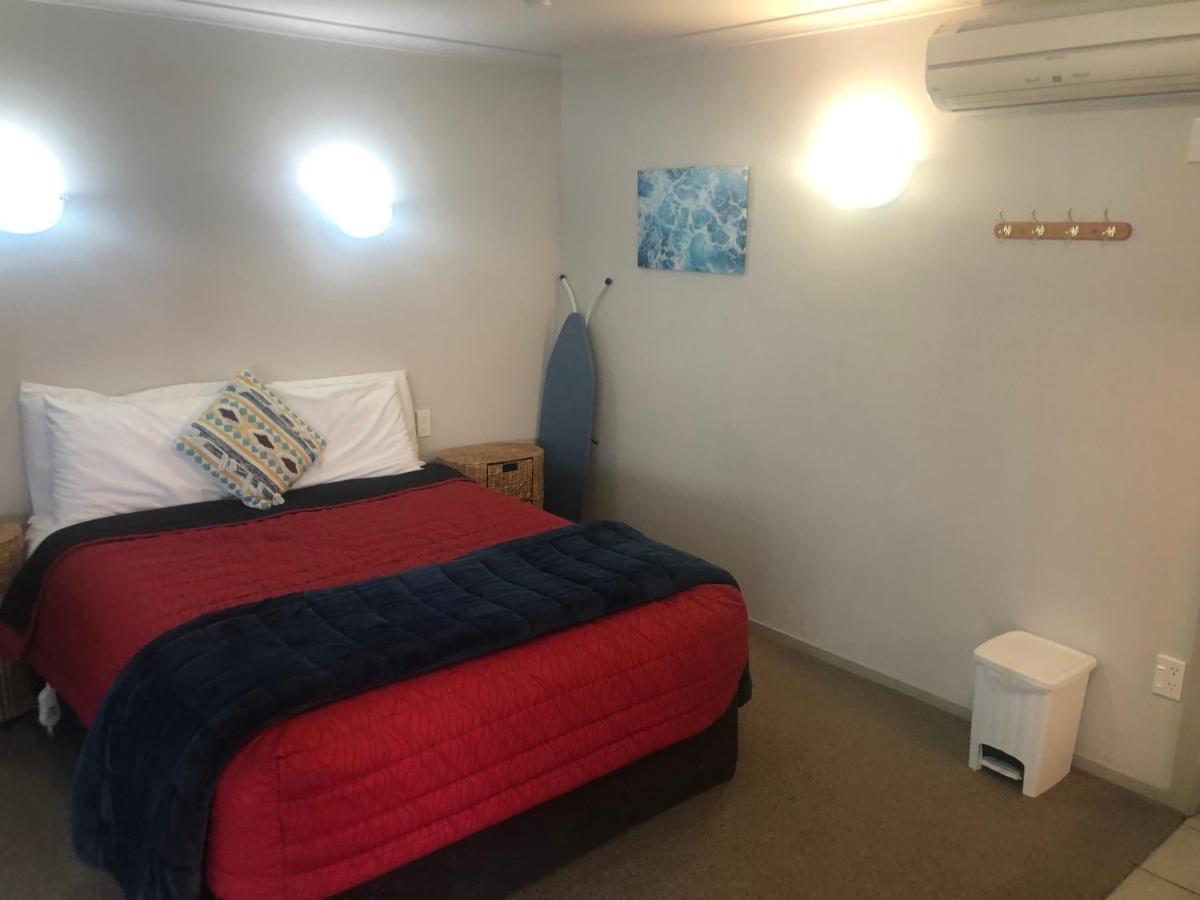 Absolute Lake View Motel Таупо Екстер'єр фото