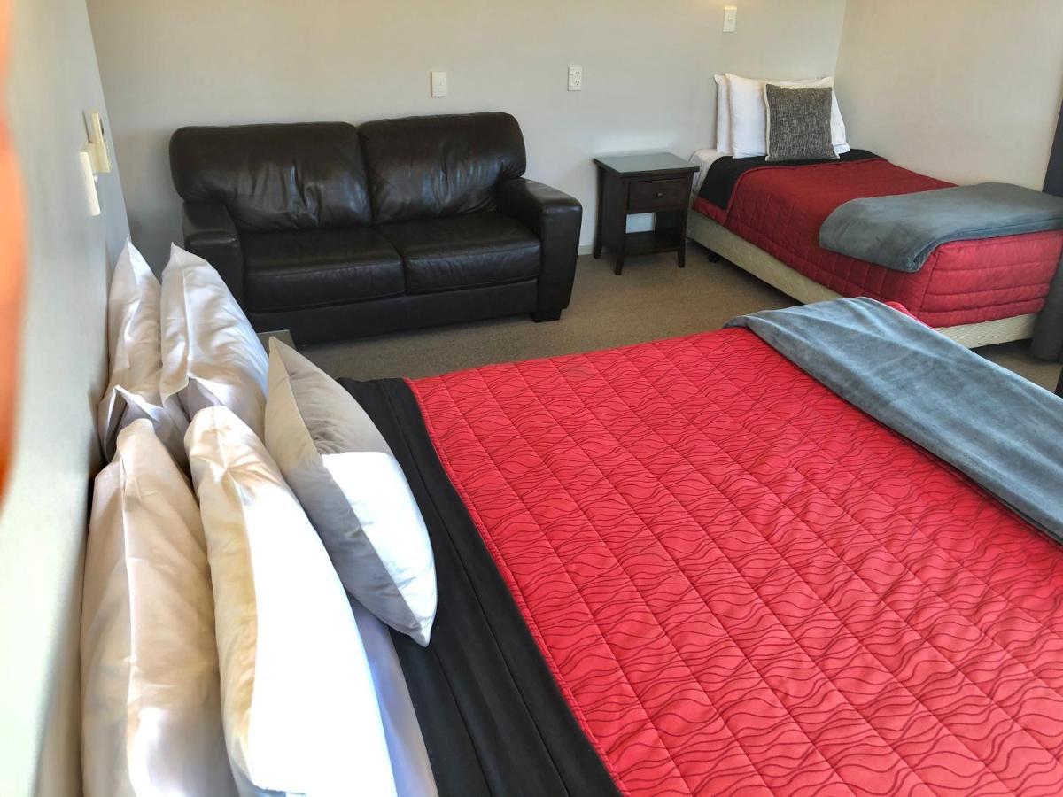 Absolute Lake View Motel Таупо Екстер'єр фото