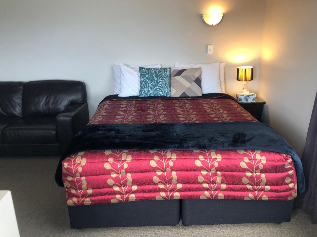 Absolute Lake View Motel Таупо Екстер'єр фото