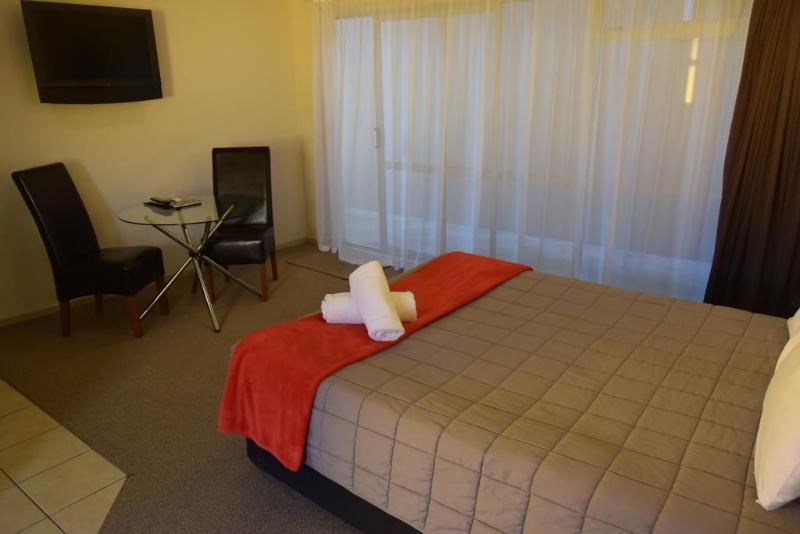 Absolute Lake View Motel Таупо Екстер'єр фото