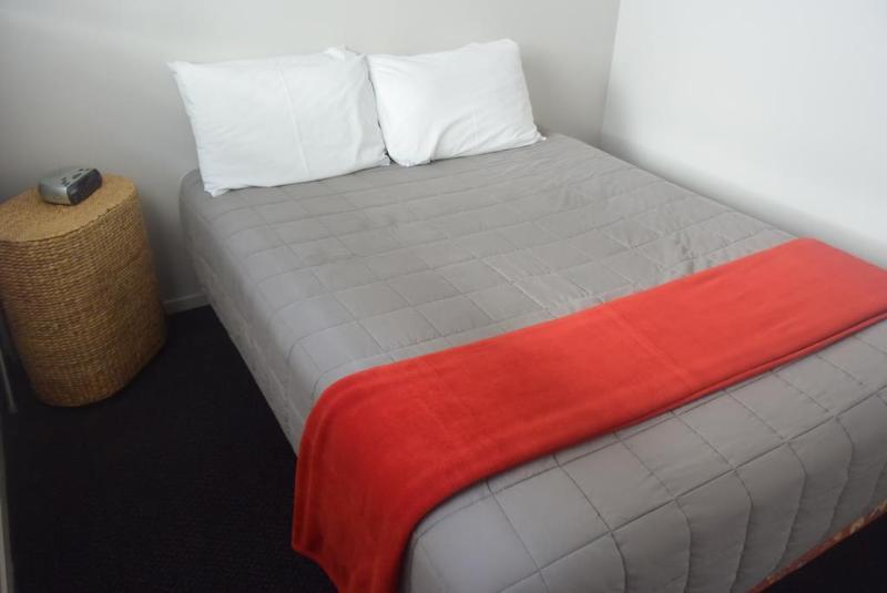 Absolute Lake View Motel Таупо Екстер'єр фото