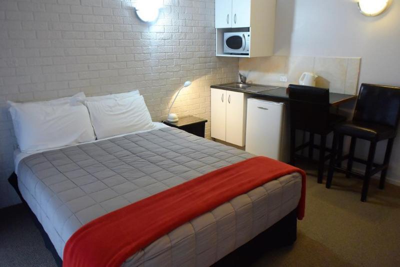 Absolute Lake View Motel Таупо Екстер'єр фото
