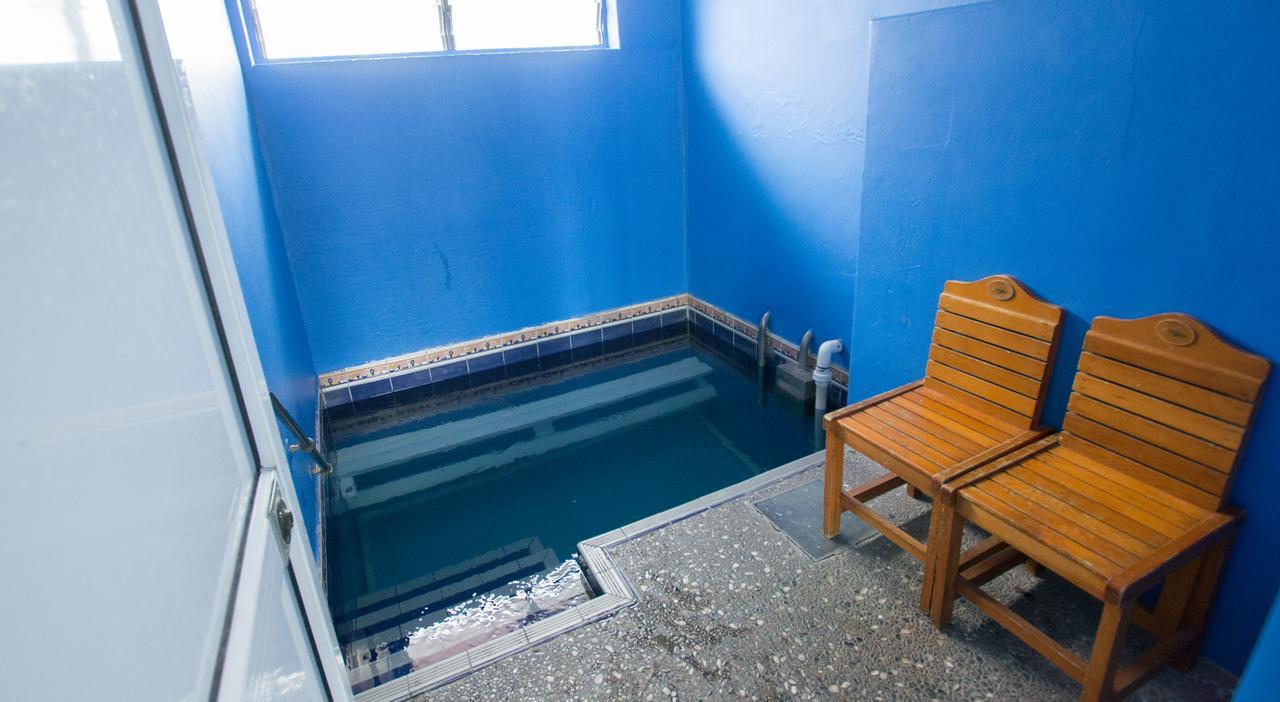 Absolute Lake View Motel Таупо Екстер'єр фото
