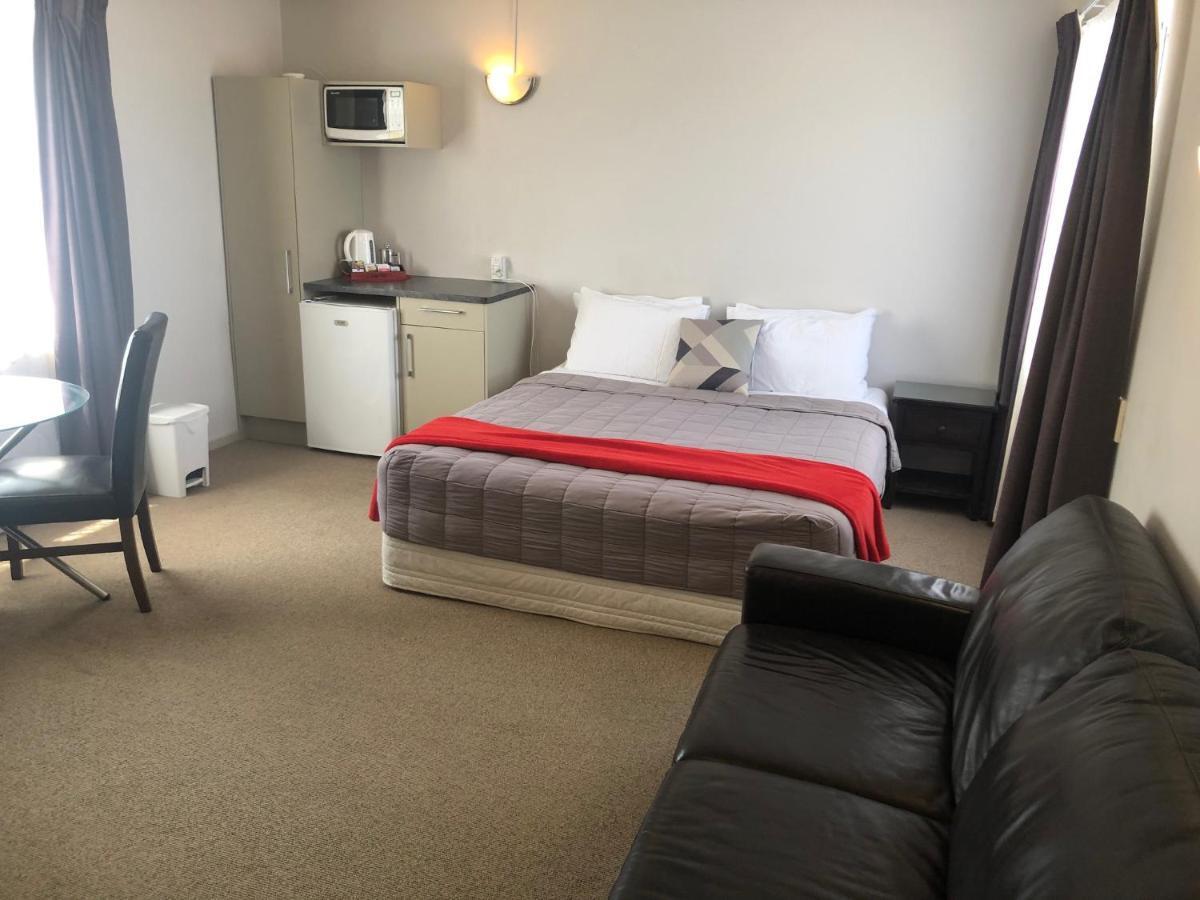 Absolute Lake View Motel Таупо Екстер'єр фото